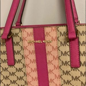 Michael Kors retired pink shoulder bag